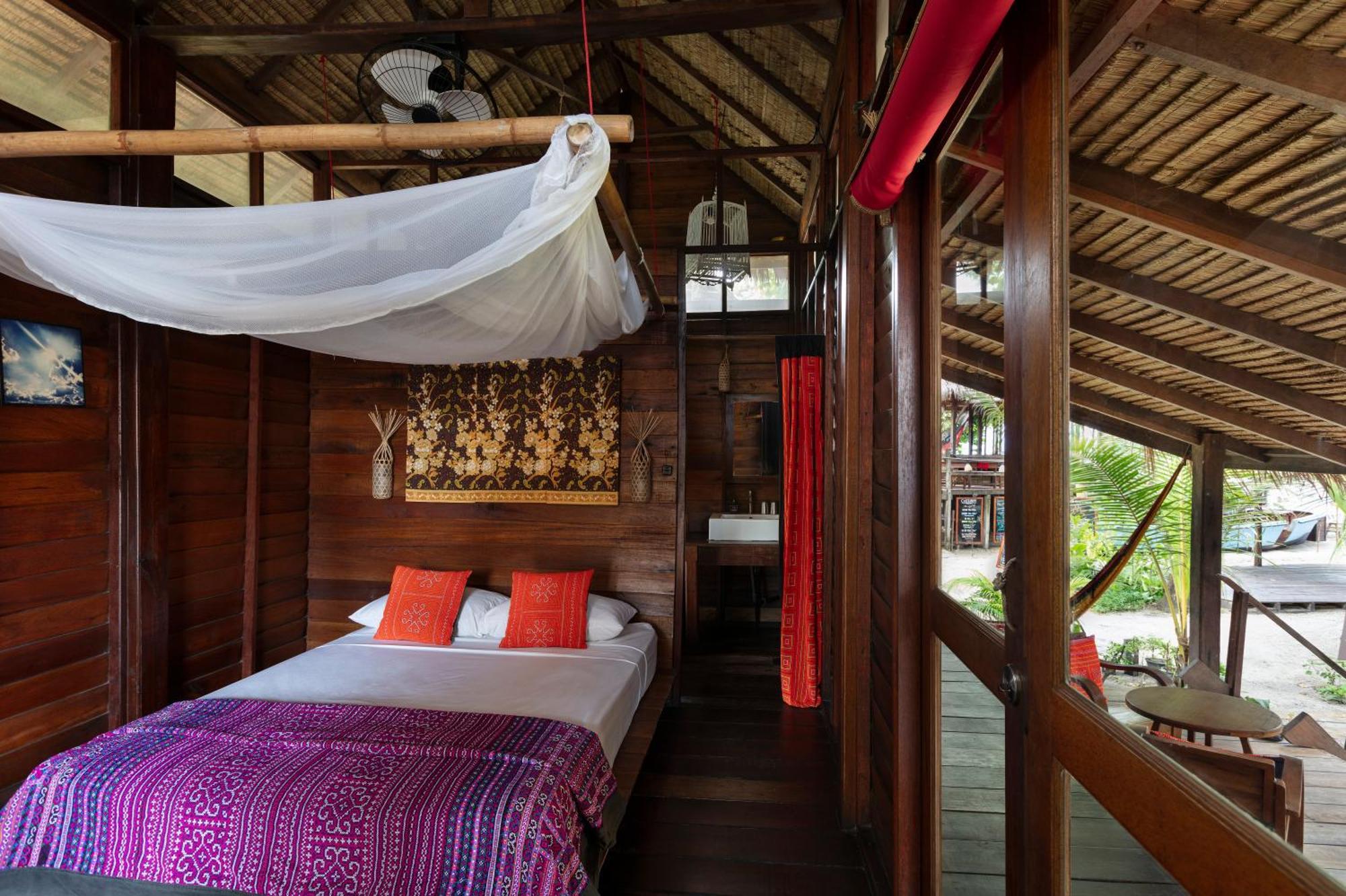 Castaway Resort Ко Липе Екстериор снимка